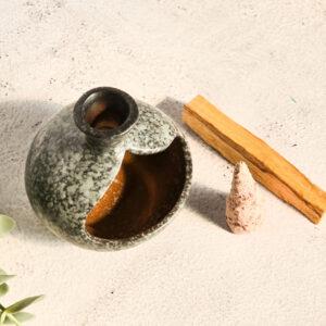 Ceramiczna podstawka do Palo Santo typu kominek - obrazek 3